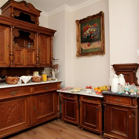 Gelencser Panzio Bed & Breakfast